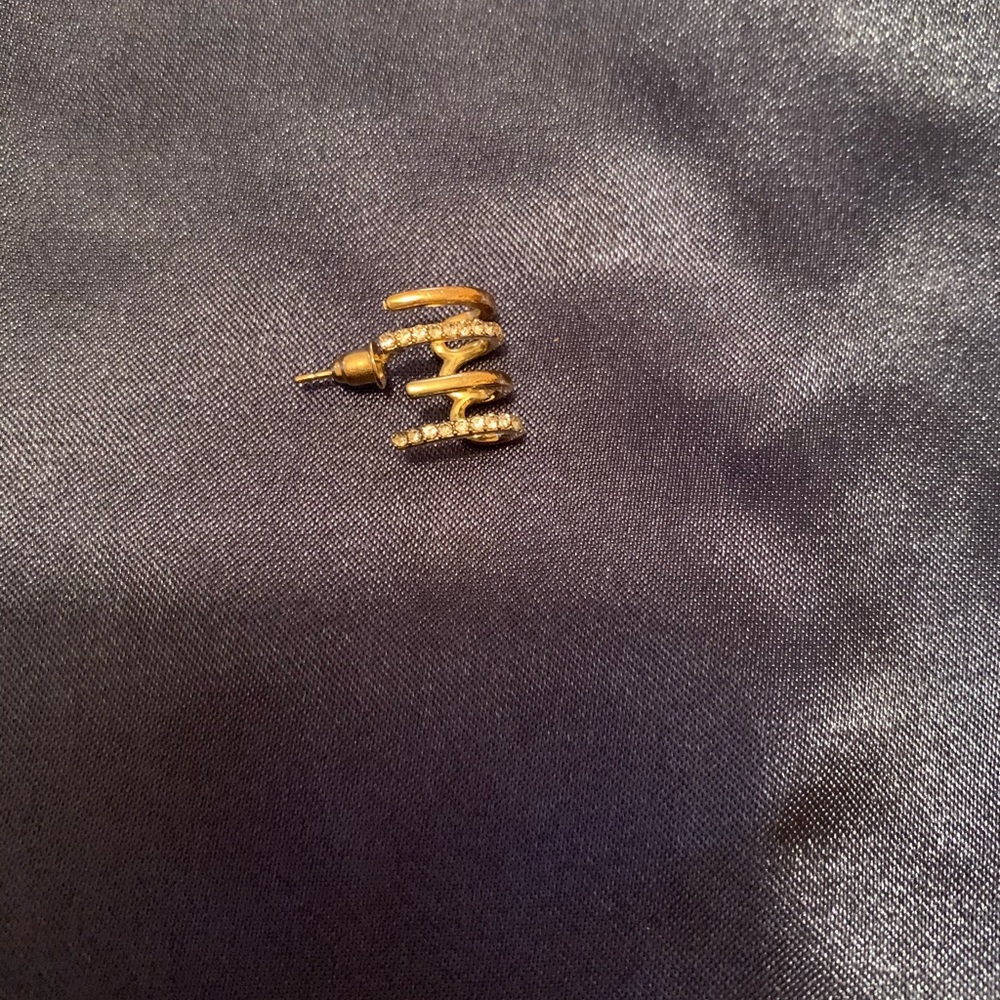 Beautiful earring - Picture 4 of 5